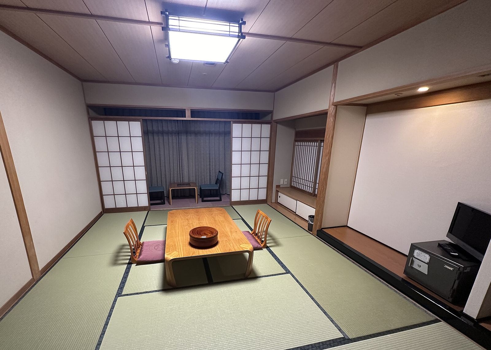 © Akonnchiroll / CC BY-SA 4.0 日本住宿指南:酒店类型、选址建议与入住须知