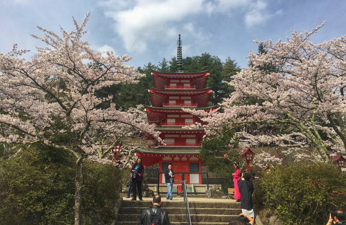新仓山浅间公园（忠灵塔）